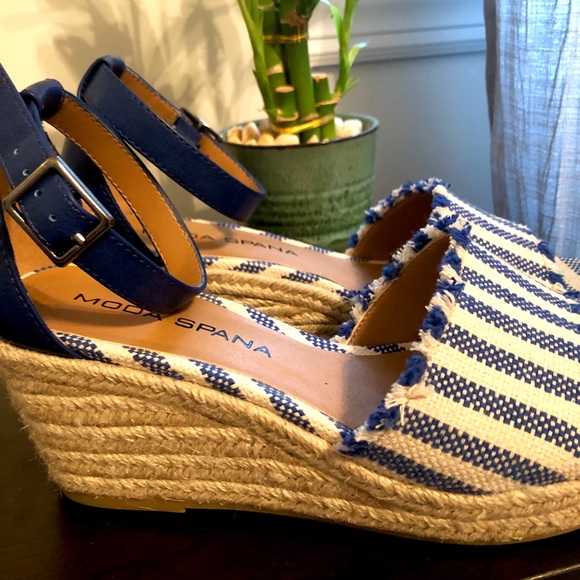 Moda Spana Striped Espadrille Wedges - Picture 2 of 3